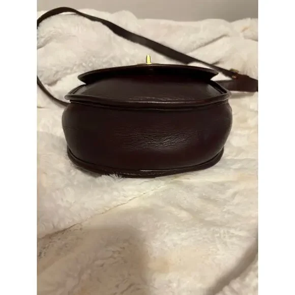 Beautifully Restored Coach Watson Crossbody – Mahogany - Picture 8 of 9